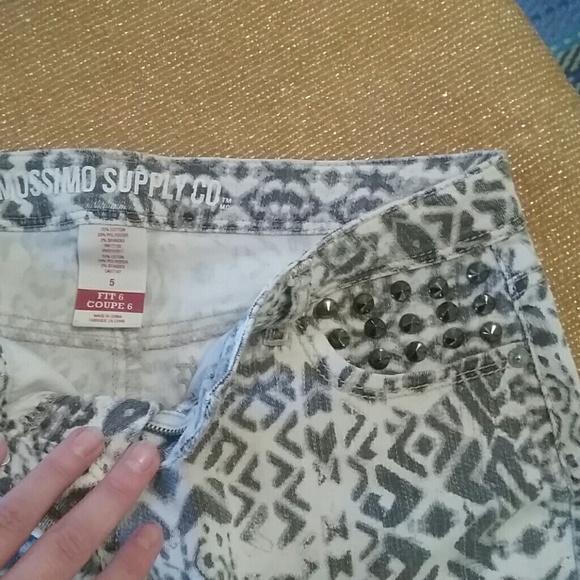 Shorts - Picture 2 of 2